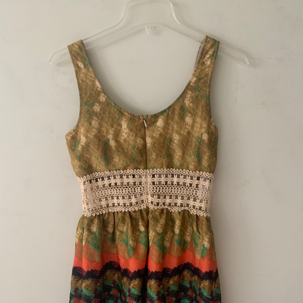 Dress - Picture 4 of 4